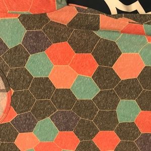 EUC LLR perfect T. Medium Hexagon print